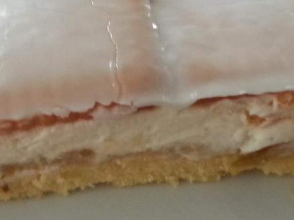 Butterkekskuchen mit Stachelbeeren