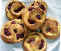 Pudding-Kirsch-Schnecken
