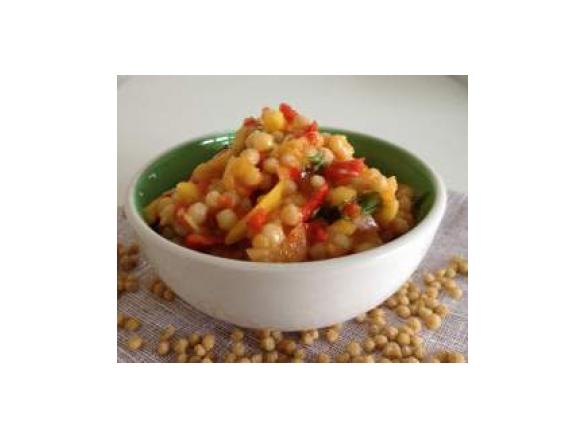 Exotischer Couscous Salat – scharf und süss zugleich 