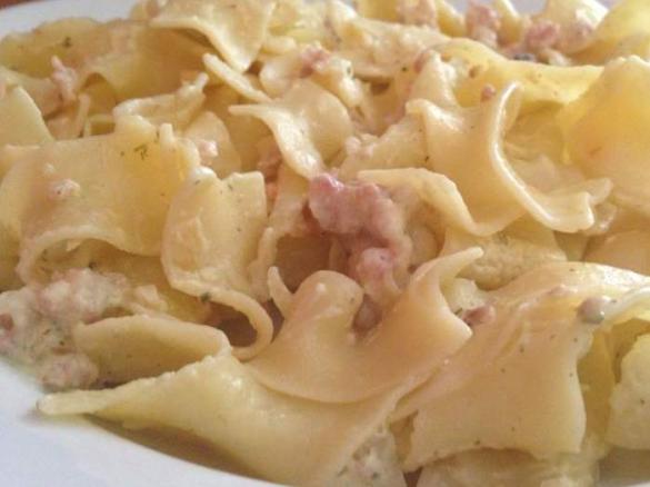 Nudeln mit Speck und Käse