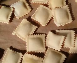 Ravioli mit Bärlauch-Ricotta-Füllung