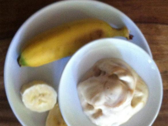 Bananeneis mit Dulce de Leche