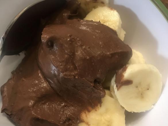 Cremiges Dattel Schoko Mousse (vegan)