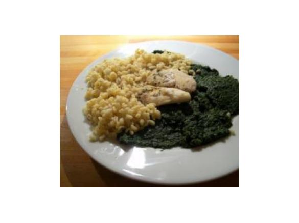 Pangasiusfilet auf grüner Wiese