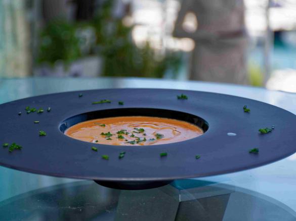 Gazpacho mit Mandeln