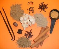 Weihnachtsgewürz aus ganzen Gewürzen / &  brauner Weihnachtszucker