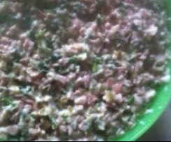 Fleischsalat mit Kräuter-Joghurt-Senf-Sauce