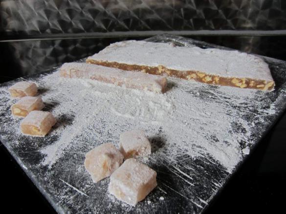 Lokum (Rahat-Lokum) Süßigkeit aus der Türkei glutenfrei (Türkischer Honig)