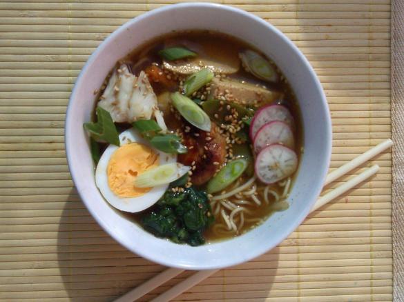 Japanische Nudelsuppe