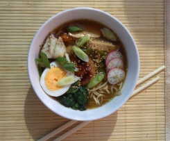 Japanische Nudelsuppe