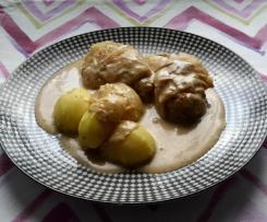 Wirsingrolladen mit mit Hähnchenbrust Füllung