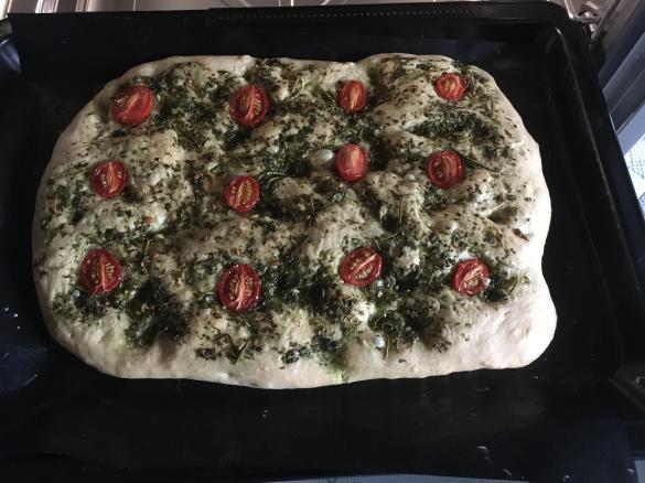 Kräuter Knoblauch Focaccia