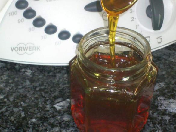 Löwenzahnhonig (offiziel Sirup da keine Bienen mitgeholfen haben)