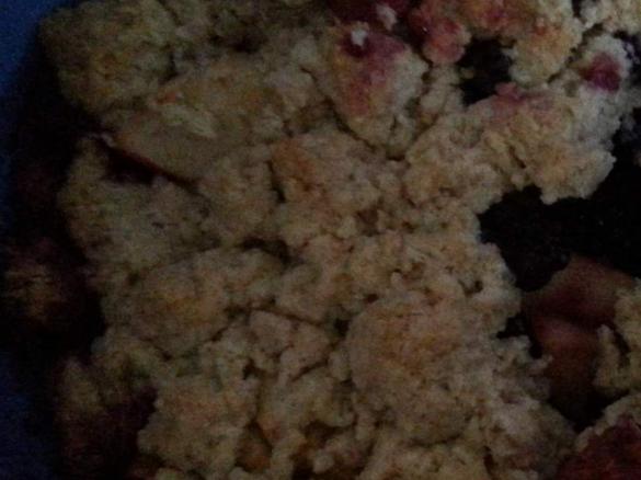 Apfel- und Brombeercrumble