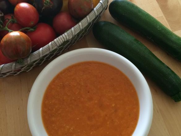 Zucchini - Tomatensuppe