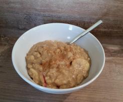Porridge WW / Haferbrei mit Apfel, Banane und Zimt