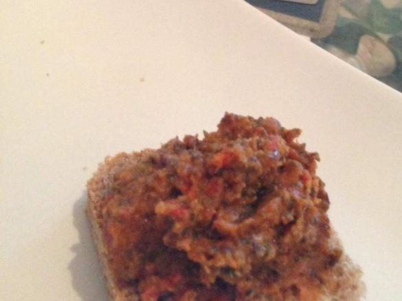 Schwarzer Teufelsaufstrich (Vegan)