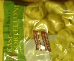 Gemüse in Kräutersauce mit Tortellini