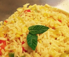 GRIECHISCHER NUDEL-                                                         SALAT MIT CURRY