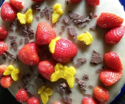 Bisquittorte mit Fruchtquark und Marzipandecke, Marzipantorte