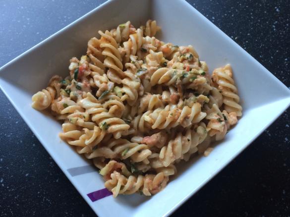 Nudeln mit Zucchini-Parmesan-Sauce