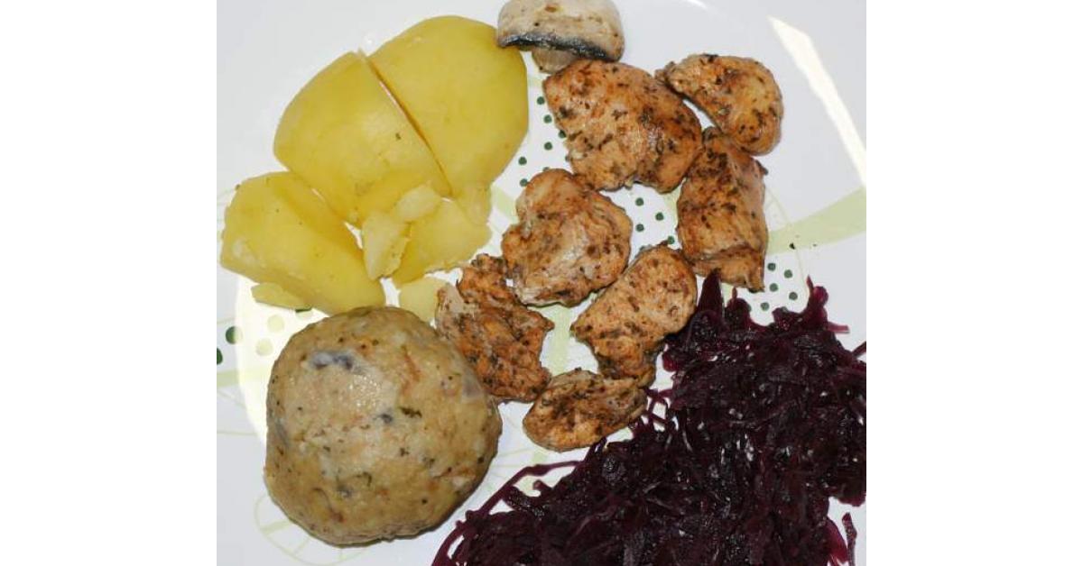 All-in-one-Gericht: Hähnchengeschnetzeltes mit Kartoffeln, Gemüse und ... All-in-one-Gericht: Hähnchengeschnetzeltes mit Kartoffeln, Gemüse und ...