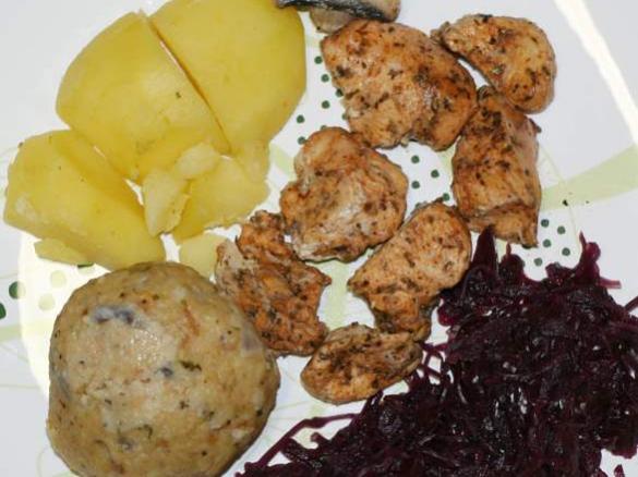 All-in-one-Gericht: Hähnchengeschnetzeltes mit Kartoffeln, Gemüse und Soße