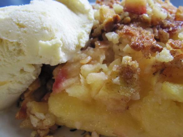 Grießauflauf mit Apfel-Mandelkruste