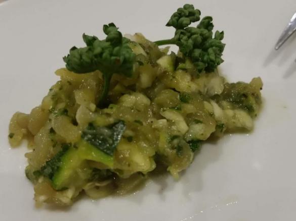 Auberginen Zucchini Salat