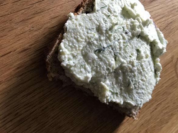 Käse-Dill-Aufstrich