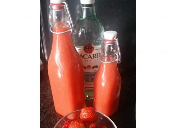 Erdbeer-Rum aus dem FuchsBau