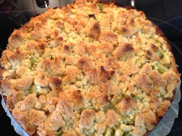 Rhabarberkuchen mit Streusel *Weltbester*