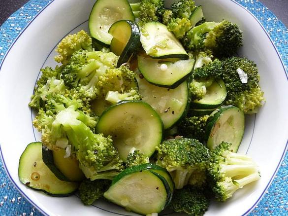 Broccoli-Zucchini Eintopf