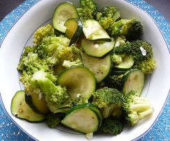 Broccoli-Zucchini Eintopf