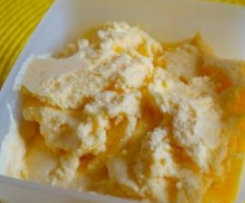 Pfirsichjoghurt-Eiscreme (für die Eismaschine)