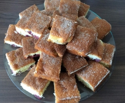 Fantakuchen mit Kirschen