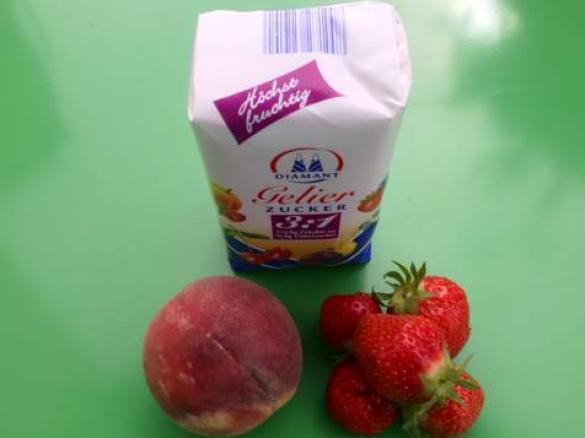 Sommermarmelade mit frischem Kurkuma