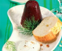 Rote-Bete-Sülzchen mit Schmandsauce