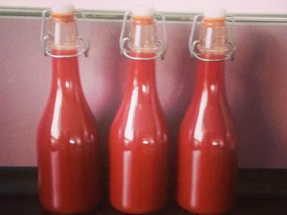 Erdbeer-/ Waldfruchtlikör (Ruck-Zuck fertig und SUPER lecker)