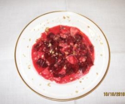 Rote-Bete-Birnen-Salat mit Walnüssen
