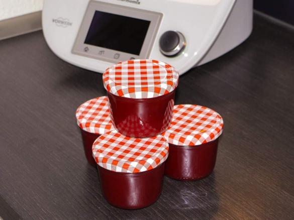 Kirschmarmelade mit weißer Schokolade