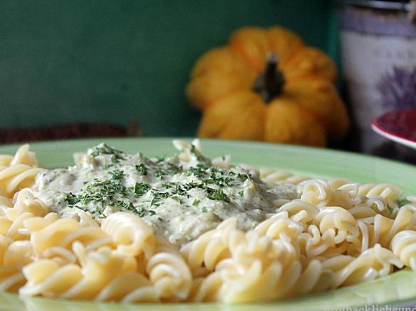 Pasta mit Broccoli-Käse-Soße