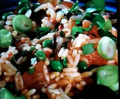 Reissalat mit Paprikadressing und Feta