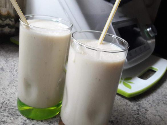 Bananen-Buttermilch