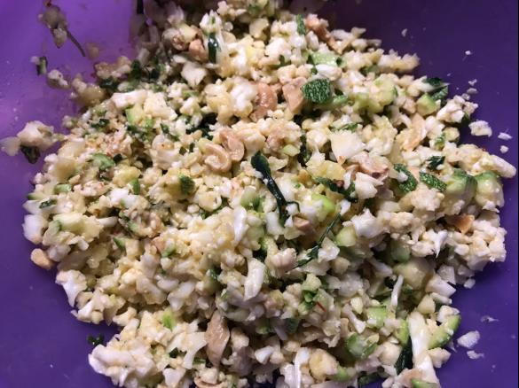 Blumenkohl-Zucchini-Salat