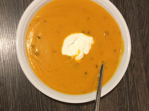 Kürbissuppe mit Speckwürfel