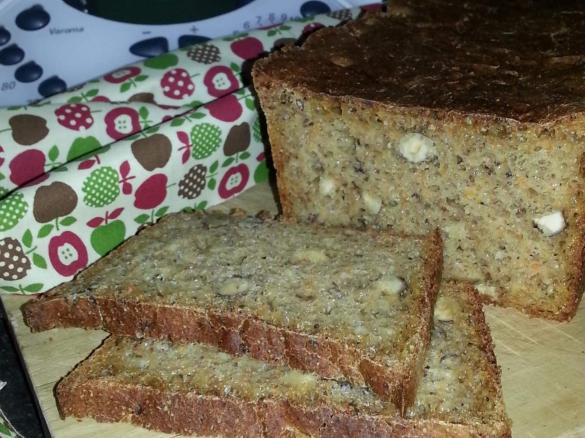 Möhren-Nuss-Brot aus Finesse 5/2014