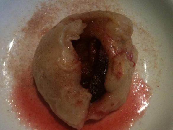 Zwetschgenknödel (aus FINESSEN Rezeptheft 4/2012)