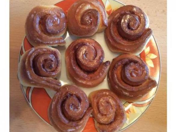 Hefeschnecken mit Zimt und Zucker