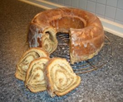 Hefekranz mit Nussfüllung